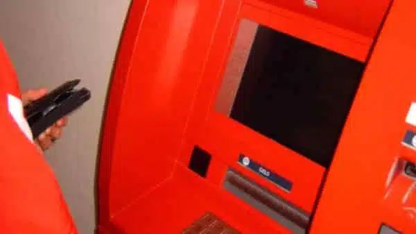Trojaner im Geldautomaten: “Ihre Karte wurde eingezogen”