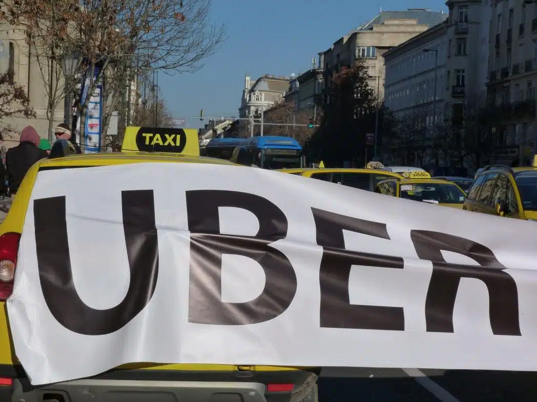 Uber versus Taxis